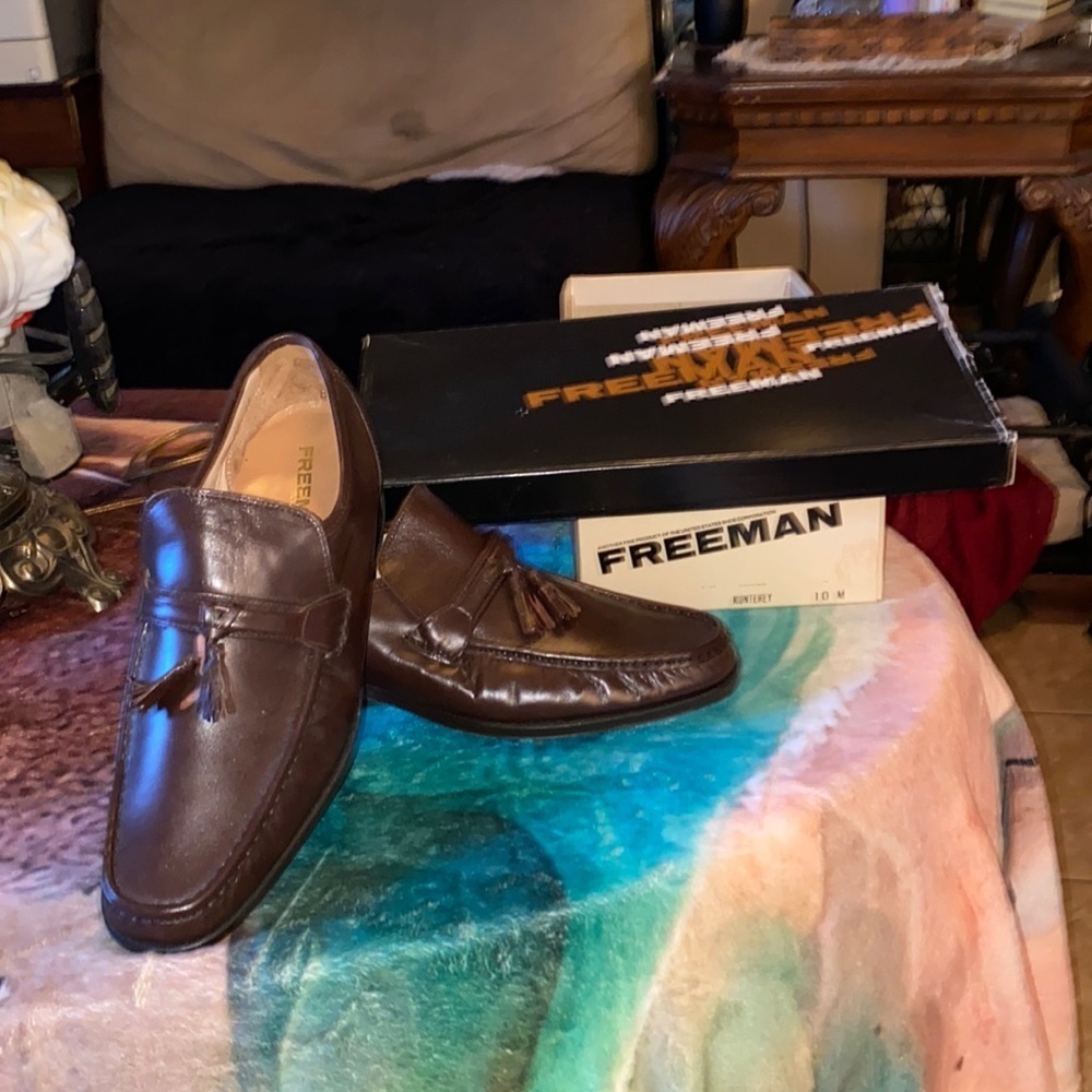 New Freeman Brown size 10